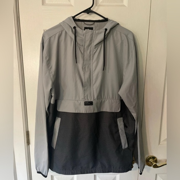 Rip Curl Hoodie Style Windbreaker - Picture 1 of 8